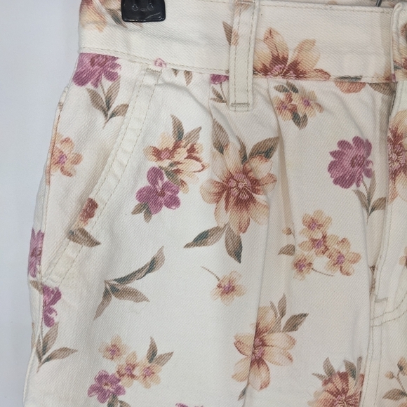 AMERICAN EAGLE Floral Cuffed Denim Jean Shorts - Picture 3 of 7